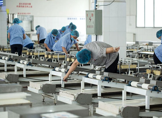 用技術(shù)贏得市場(chǎng)、以服務(wù)贏得客戶、用誠(chéng)信贏得口碑
